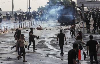 قوات الأمن تفرق المتظاهرين في العراق