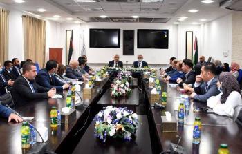 اجتماع رئيس الوزراء مع طاقم وزارة الاتصالات وتكنولوجيا المعلومات- رام الله