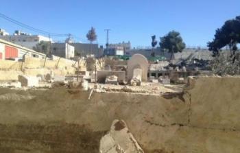 سور مقبرة في قرية ظهر المالح