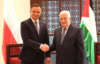الرئيس محمود عباس ونظيرة البولندي أندريه دودا