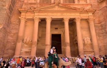 عدسة المصور عطية درويش ترصد جمال مدينة البتراء الاردنية
