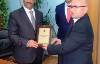 براك يوقع على مذكرة تعاون مع نظيره الروماني
