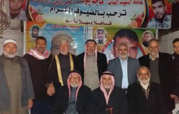 التواصل والإصلاح للجهاد في زيارة لعائلة الحرازين