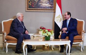 خلال اجتماع الرئيس المصري عبد الفتاح السيسي مع الرئيس الفلسطيني محمود عباس