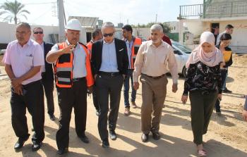 السفير الياباني في زيارة تفقدية لملعب رفح البلدي