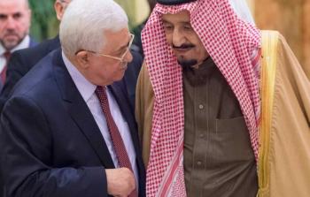 الملك سلمان والرئيس محمود عباس -ارشيف-