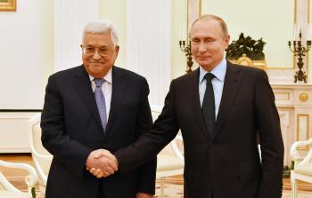 الرئيس الروسي فلاديمير بوتين والرئيس الفلسطيني محمود عباس -ارشيف-