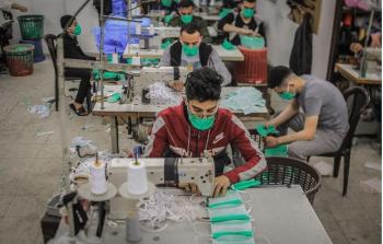 غزة تصدّر الكمامات للعالم