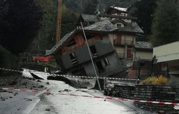 منزل متضرر في بيدمونت الي إيطاليا