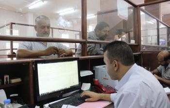 خدمات الجمهور في بلدية غزة ينجز 900 معاملة خلال أغسطس الماضي