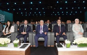 الرئيس عباس يشارك في منتدى شباب العالم