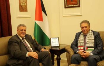 سفير فلسطين في لبنان يبحث وضع المخيمات مع منسق الأمم المتحدة