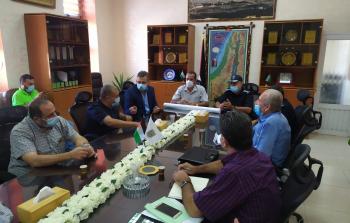 اجتماع لجنة الطوارئ العليا مع بلدية غزة