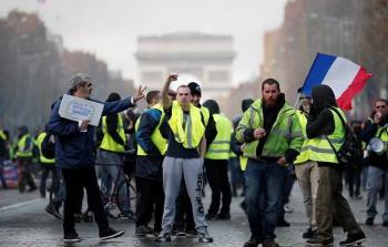 مظاهرات في فرنسا والسلطات تقرر اغلاق برج 