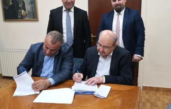 خلال توقيع الاتفاقية