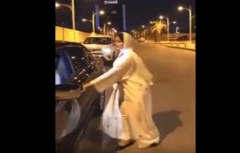 أول تعليق للإعلامية السعودية شيرين بعد تحويلها للتحقيق بسبب لباسها