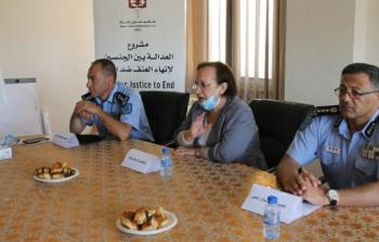 طاقم شؤون المرأة برام الله يعقد ورشة عمل مع قيادة الشرطة