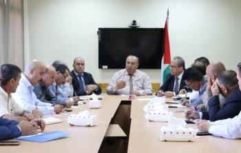 أبو مويس يبحث أوضاع العاملين في الجامعات
