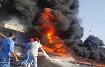 شاهد: حريق ضخم يلتهم عشرات المركبات بطريق الإسماعيلية في القاهرة