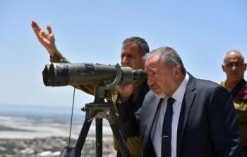 أفيغدور ليبرمان وزير الأمن الإسرائيلي قرب حدود غزة -ارشيف-