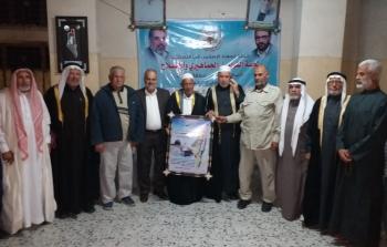 وفد من 