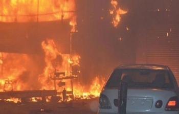 شاهد بالفيديو: حريق في الكويت يلتهم 3 آلاف سيارة جديدة