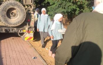 جنود الاحتلال يعيقون وصول الطالبات إلى مدرسة اللبن الشرقية