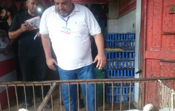 بلدية غزة تكثف جهودها على محلات بيع الدواجن
