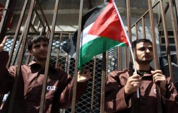 الاسرى في   سجون الاحتلال