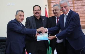 الدكتور أبو الرب يتسلم مهام رئاسة جامعة فلسطين التقنية