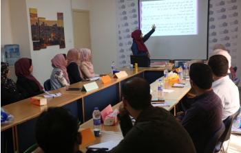 فلسطينيات تبدأ تدريبًا حول القصة القلمية في غزة