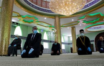 اغلاق المساجد مؤقتا بسبب اجراءات فيروس كورونا