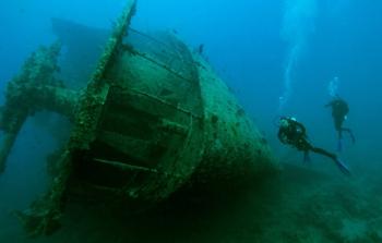 سفينة تحت الماء - توضيحية