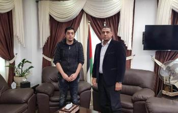طالب فلسطيني يمتلك محطة أرصاد جوية