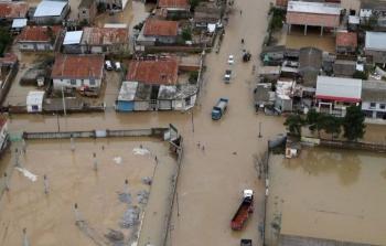 الفيضانات تضرب مدنًا إيرانية