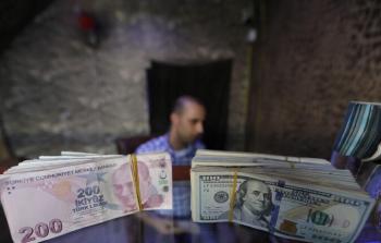 الدولار و الليرة التركية 