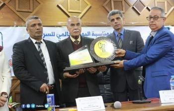 رجل أعمال فلسطيني يتبرع بقطعة أرض بالوسطى