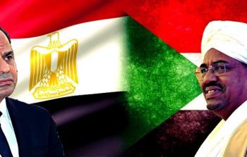 الرئيس المصري عبد الفتاح السيسي ونظيره السوداني عمر البشير