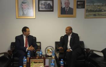 أحمد أبو هولي يجتمع مع سفير مصر عصام عاشور