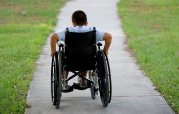 شخص من ذوي الإعاقة  - توضيحية