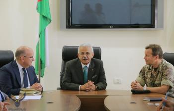  رئيس الجامعة يستقبل فريق الدعم البريطاني لمتابعة العمل المشترك