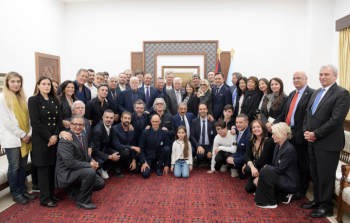 الرئيس محمود عباس يستقبل منتخب الفنانين الايطاليين