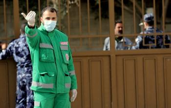 أحد أفراد الطواقم الطبية في غزة