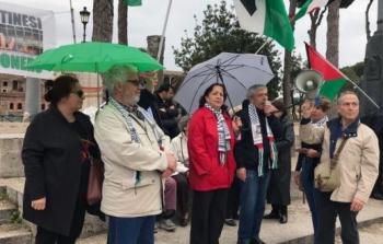 الجالية الفلسطينية في إيطاليا تنظم وقفة احتجاجية على نقل السفارة الأمريكية إلى القدس 