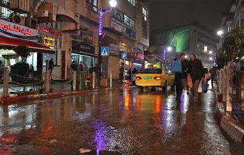 هطول الأمطار في رام الله