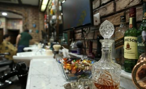 وضعت له الخمر في أنبوب الطعام