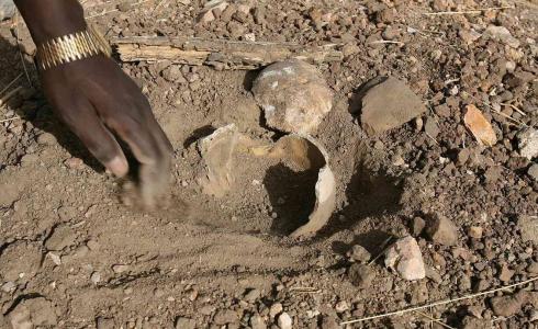 قصة مراهقة تبيع روحها للشيطان بمبلغ يعادل 1300$