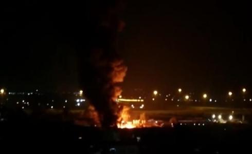حريق كبير في منطقة المصانع الكيماوية الإسرائيلية غرب طولكرم