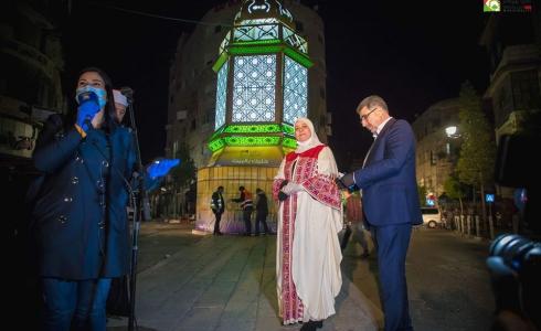 رام الله تضيئ فانوس رمضان