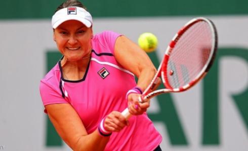 وصلت ناديا بتروفا إلى المركز الثالث عالميا في الزوجي